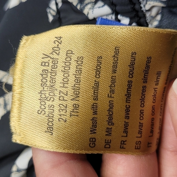 Scotch and Soda Mid-length Black and Cream Tribal printed Swim Shorts Size M - Picture 10 of 16